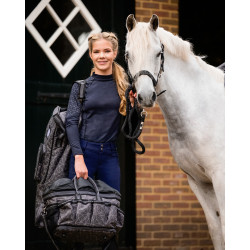 QHP Grooming bag collection