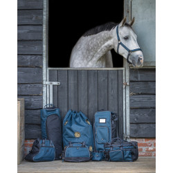 QHP Grooming bag collection
